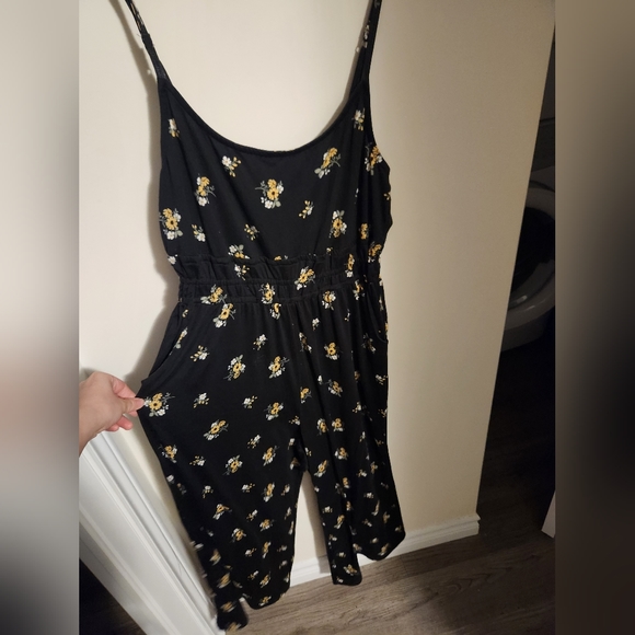 Hollister Jumpsuit - Picture 1 of 4